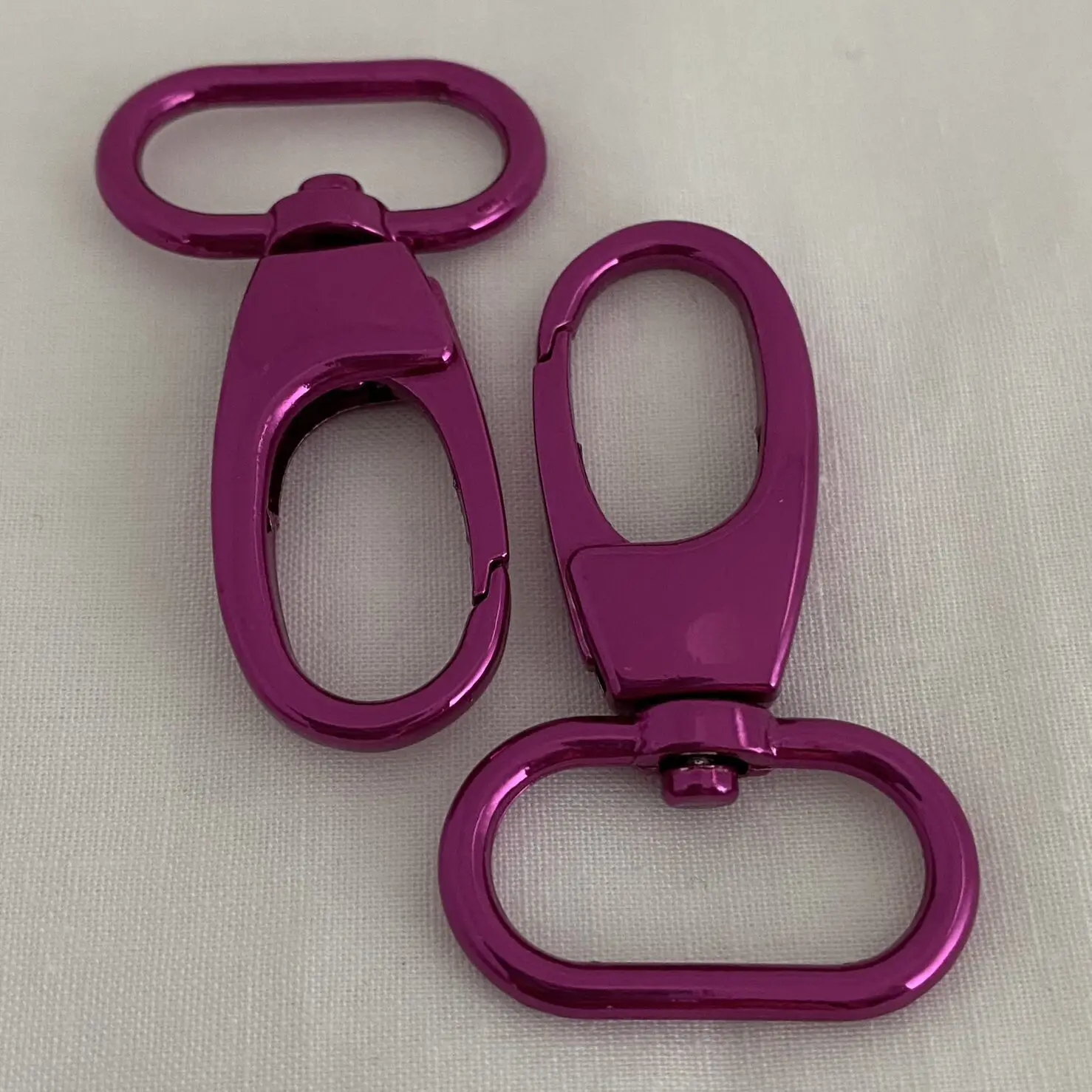 Karabiner Intense Colors, 25 mm, pink – Bild 2