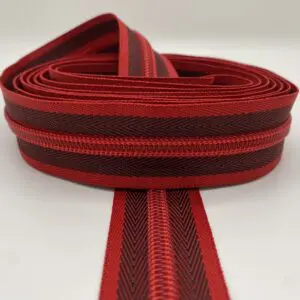 Reißverschluss Herringbone rot mit roter Raupe