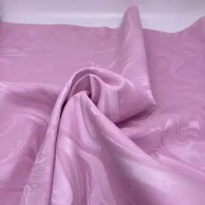 Kunstleder Flux rosa, marmoriert mit changierendem Effekt
