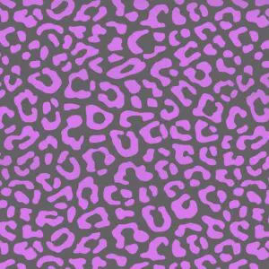 Leo grau-flieder: Leo grau-flieder Stoffdesign mit modernem Animal Print in Flieder auf grauem Hintergrund als hochwertige Meterware für Taschen, Kleidung und kreative Nähprojekte