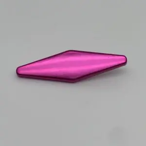 Druckknopf Raute Intense Colors Pink aus Metall. Moderner Taschenverschluss in länglicher Rautenform für selbstgenähte Taschen und Accessoires.