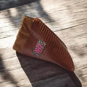 Kosmetiktasche aus Imperial Lizard Kunstleder Hellbraun mit Eidechsenprägung – elegantes Kunstleder für Taschen, Täschchen und Etuis