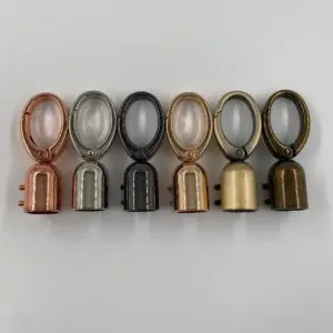 Kordelkarabiner für selbstgemachte Taschengurte und Kordeln bis ca. 14,9 mm in sechs verschiedenen Metallfarben mit ovalem Karabiner und Schraubbefestigung.