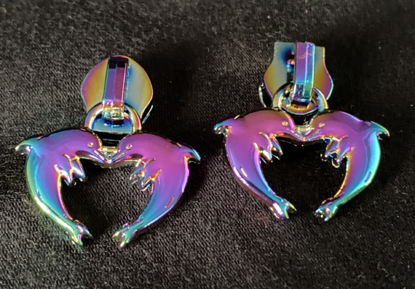 Zipper Dolphin-Heart, breit, regenbogen glänzend – Bild 2