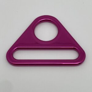 Dreikantring Intense Colors Pink 38 mm aus Metall für 38 mm breite Gurtbänder – dekorative Alternative zum D-Ring für Taschen, Schultergurte und kreative Handmade-Projekte.