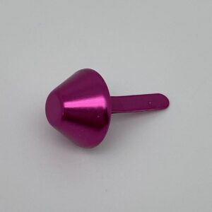 Taschenfuß Intense Colors Pink mit 12 mm Durchmesser. Dekorativer Metall-Taschenfuß zum Schutz des Taschenbodens bei Taschen und Handmade-Projekten.